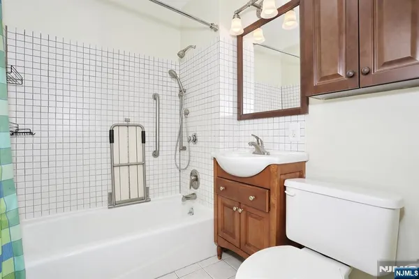 $3,000 | 60 Ramapo Avenue, Oakland, NJ 07436