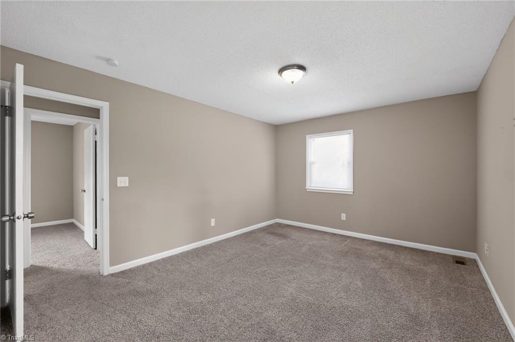 1907 Boulding Avenue High Point, NC 27265 - Photo 4 of 28