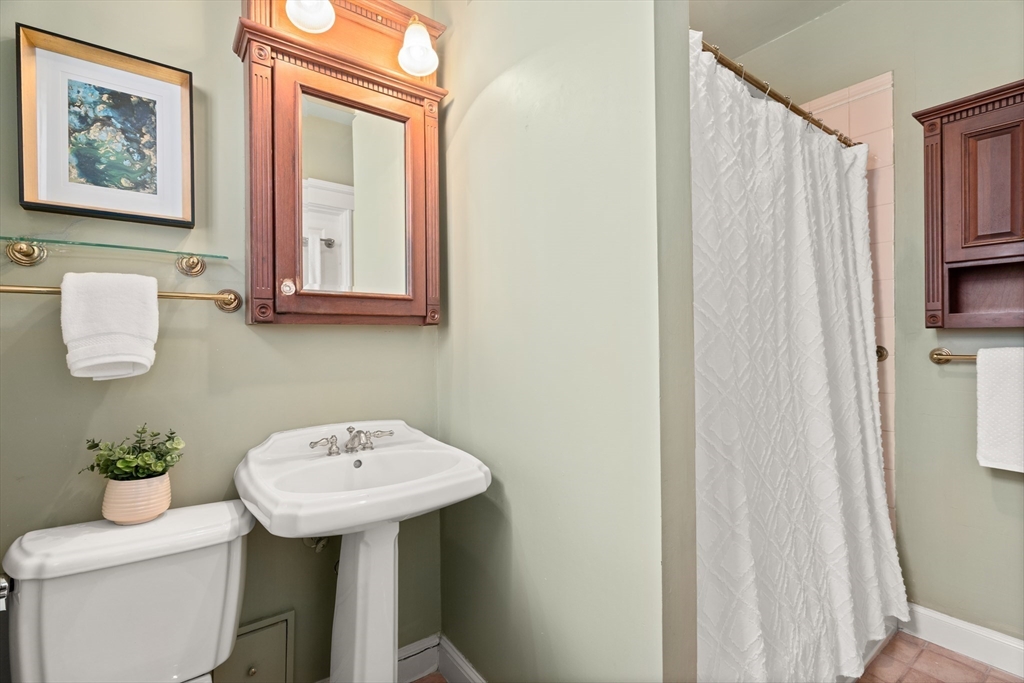 43 Linnaean Street, Unit 35A Cambridge, MA 02138 - Photo 12 of 22