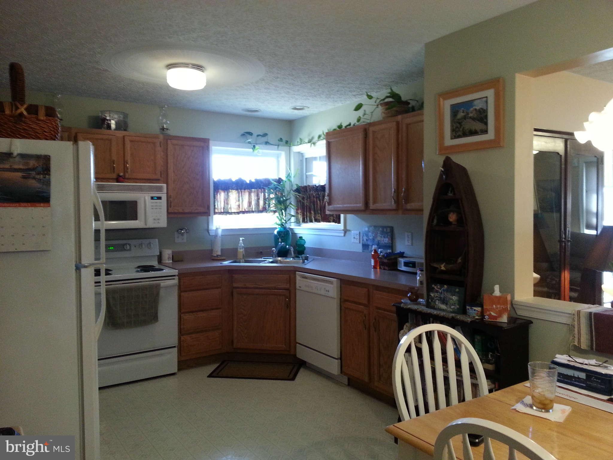 90 Pointer Way Inwood, WV 25428 - Photo 6 of 17 Kitchen