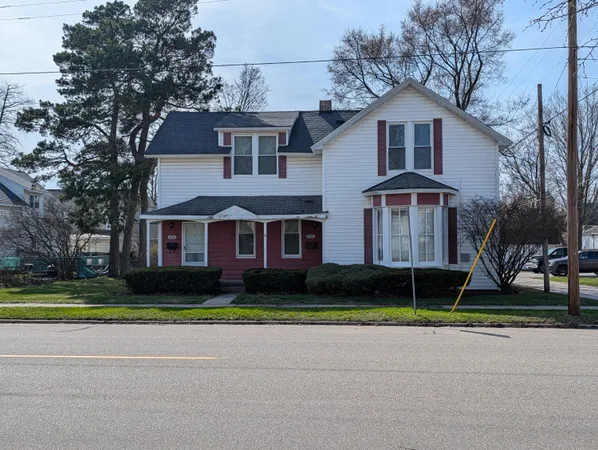 $199,900 | 208 South Washington Avenue, Ludington, MI 49431