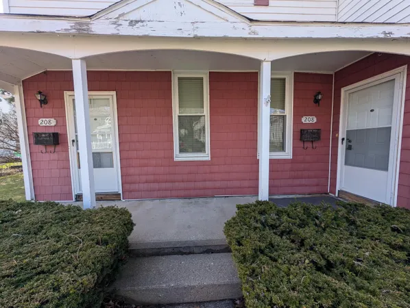 $199,900 | 208 South Washington Avenue, Ludington, MI 49431
