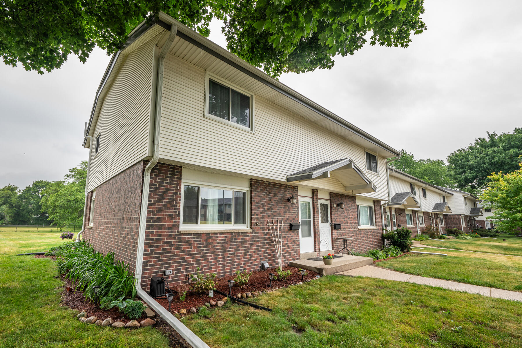 250 Morris St Pewaukee-2