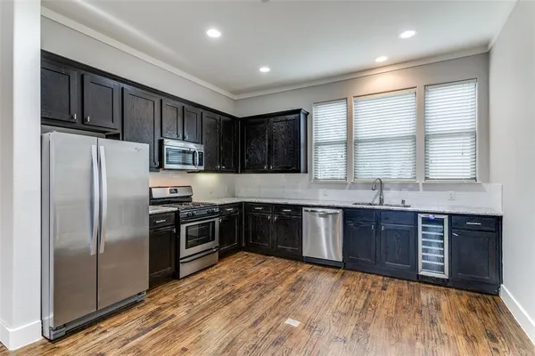 $2,808 | 4323 Dickason Avenue, Unit 6, Dallas, TX 75219
