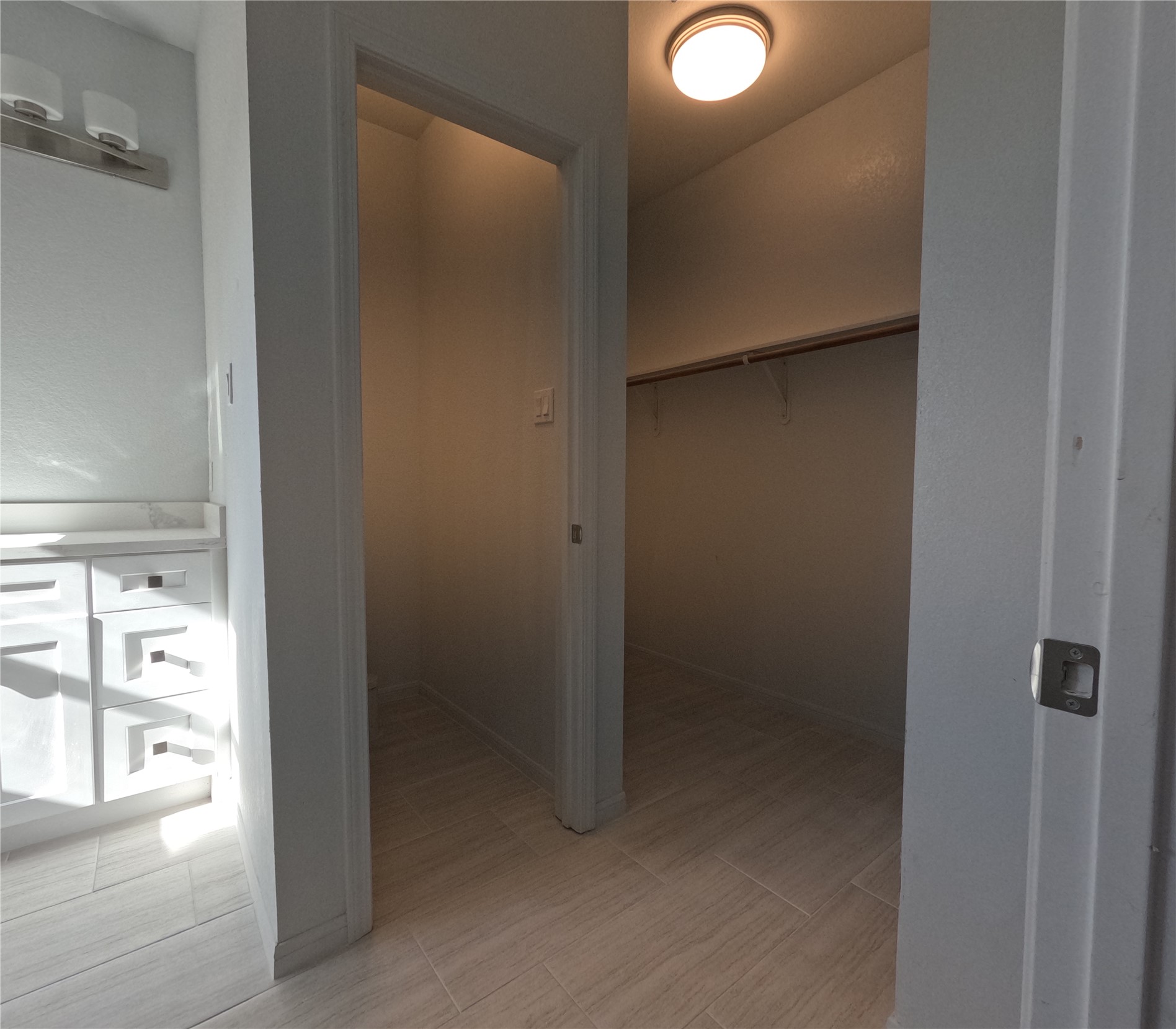 9427 Coffee Street Houston, TX 77033 - Photo 23 of 23 Toilet and walk-in closet from doorway