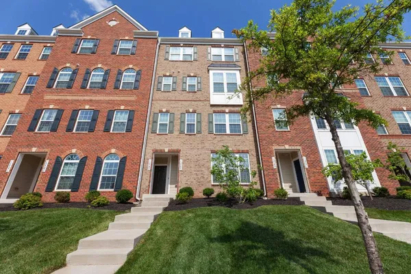 $2,950 | 13787 Air And Parkway, Unit MUSEUM 1E, Herndon, VA 20171
