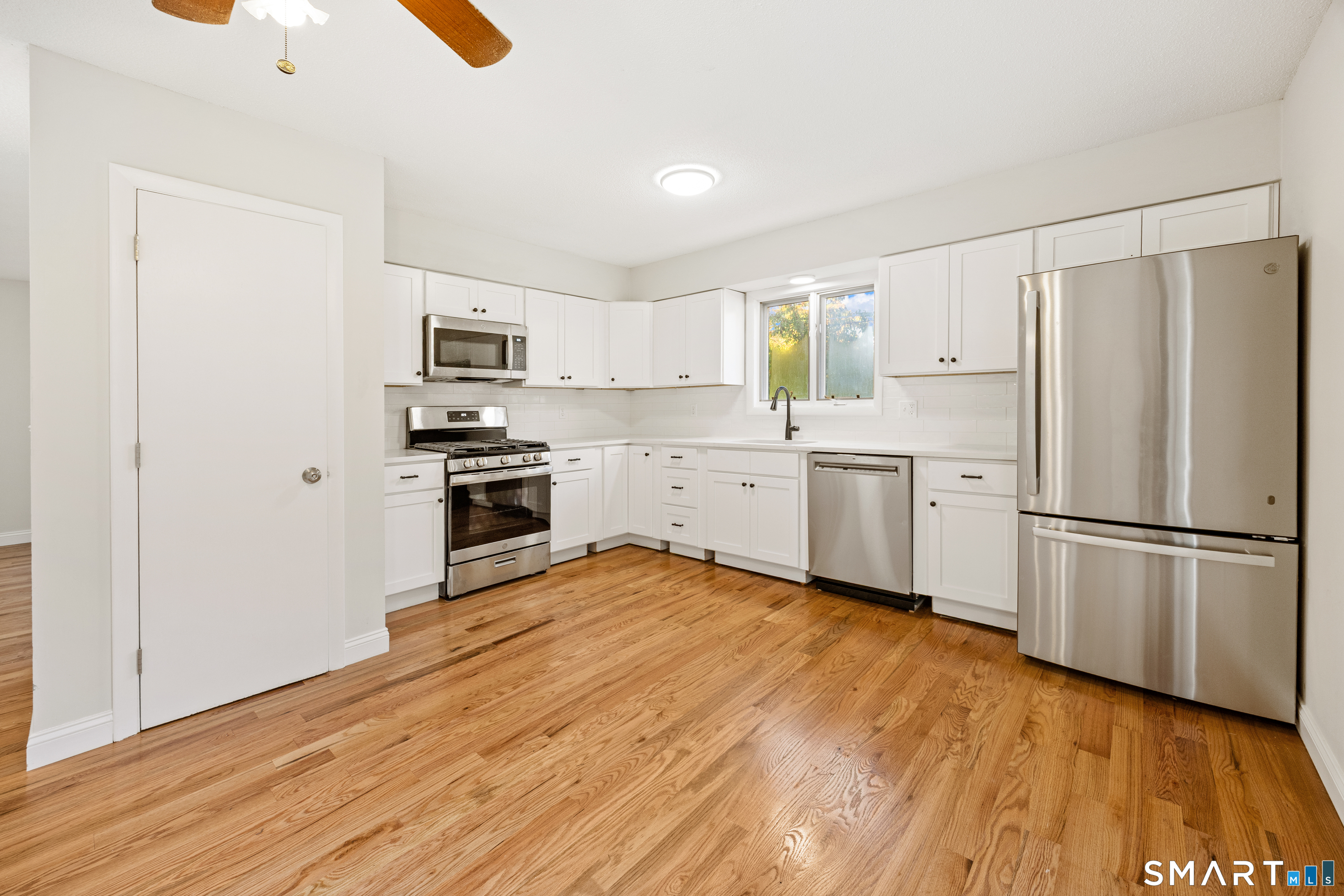 61 Bunker Hill Road Watertown, CT 06795 - Photo 4 of 25 Gallery Image 4