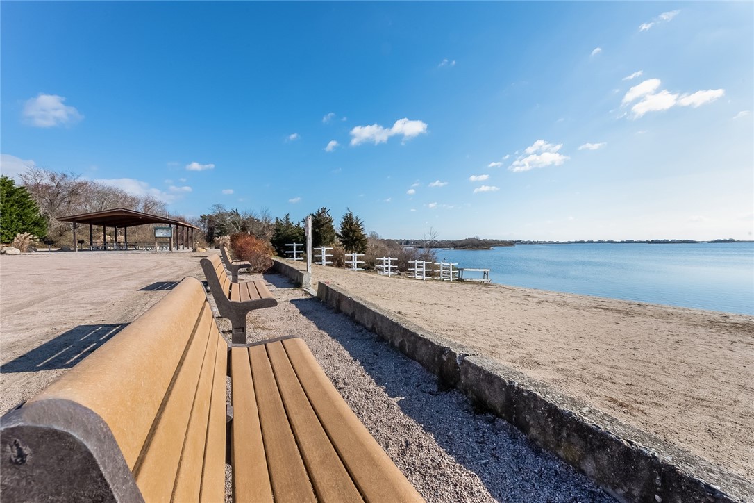 46 Juniper Road South Kingstown, RI 02879 - Photo 17 of 18