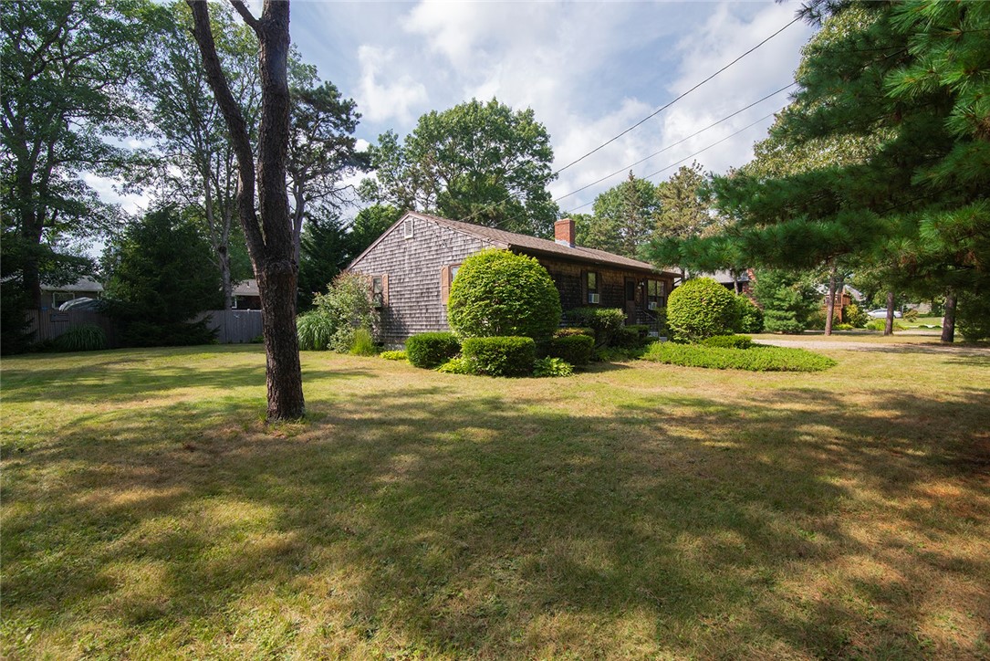 46 Juniper Road South Kingstown, RI 02879 - Photo 2 of 18