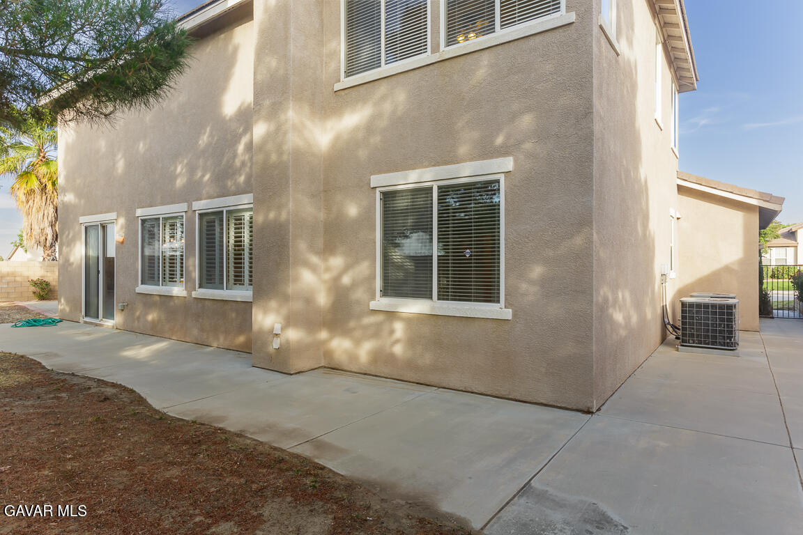 40339 Preston Road Palmdale, CA 93551 - Photo 32 of 39 40339Preston_Gavar-31