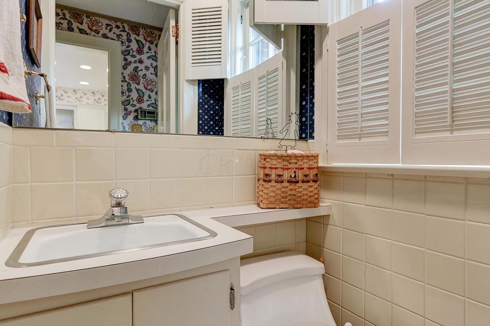 1593 Cardiff Road Columbus, OH 43221 - Photo 14 of 28