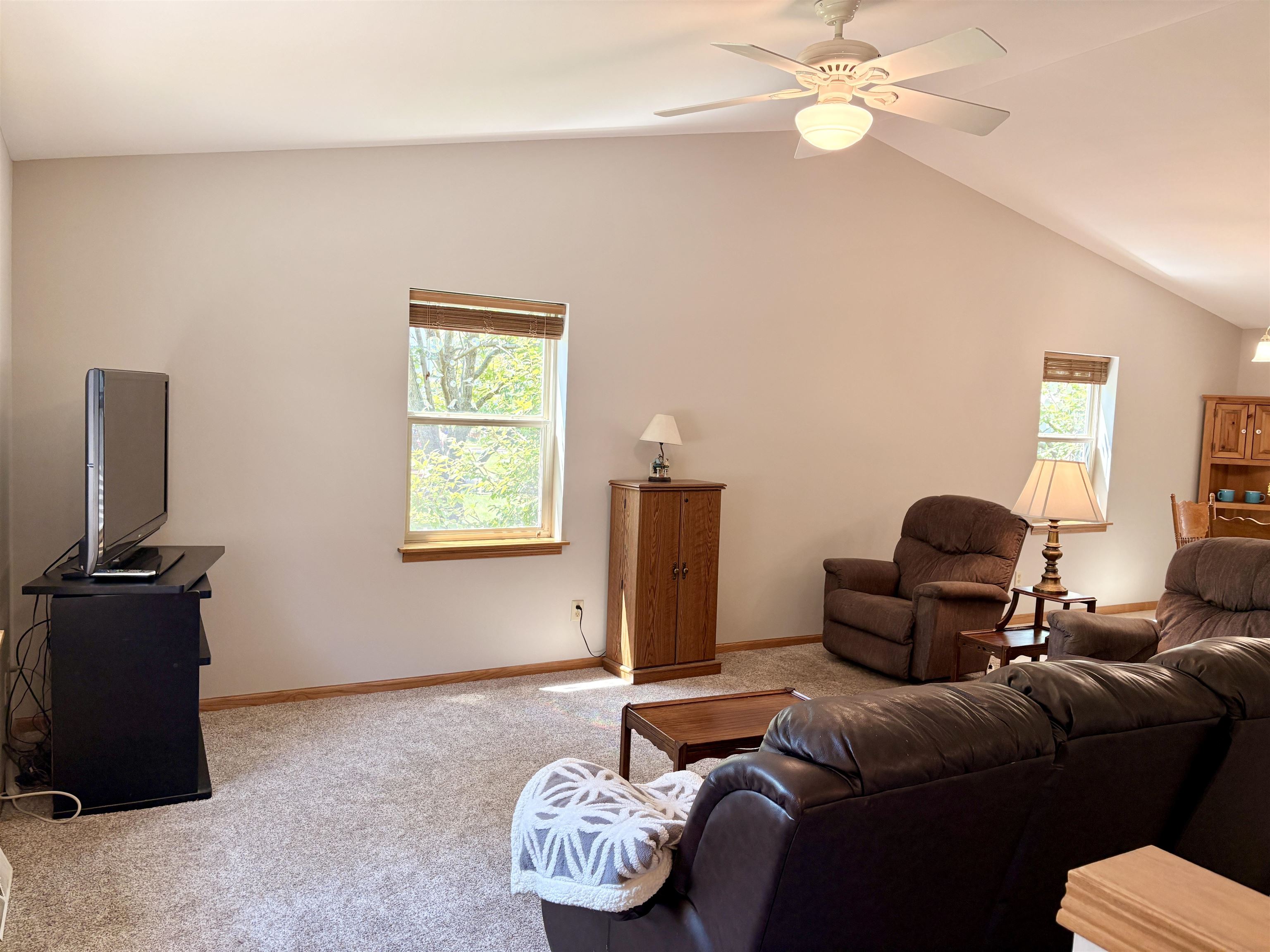 1340 Prairie Rose Drive Sun Prairie, WI 53590 - Photo 4 of 39