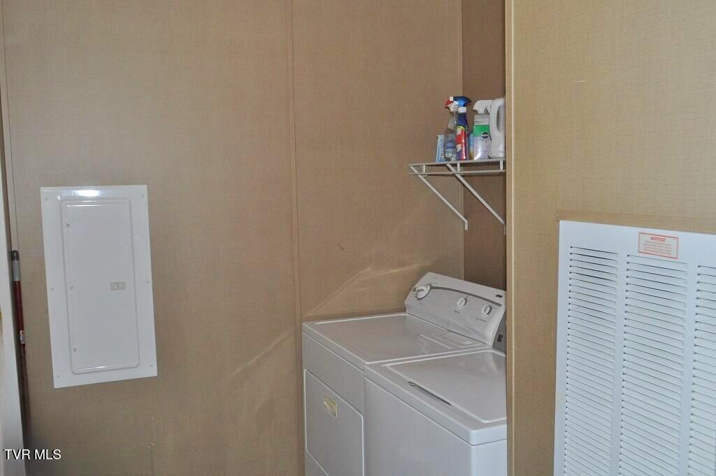 6004 Powell River Road Norton, VA 24273 - Photo 12 of 13 laundry