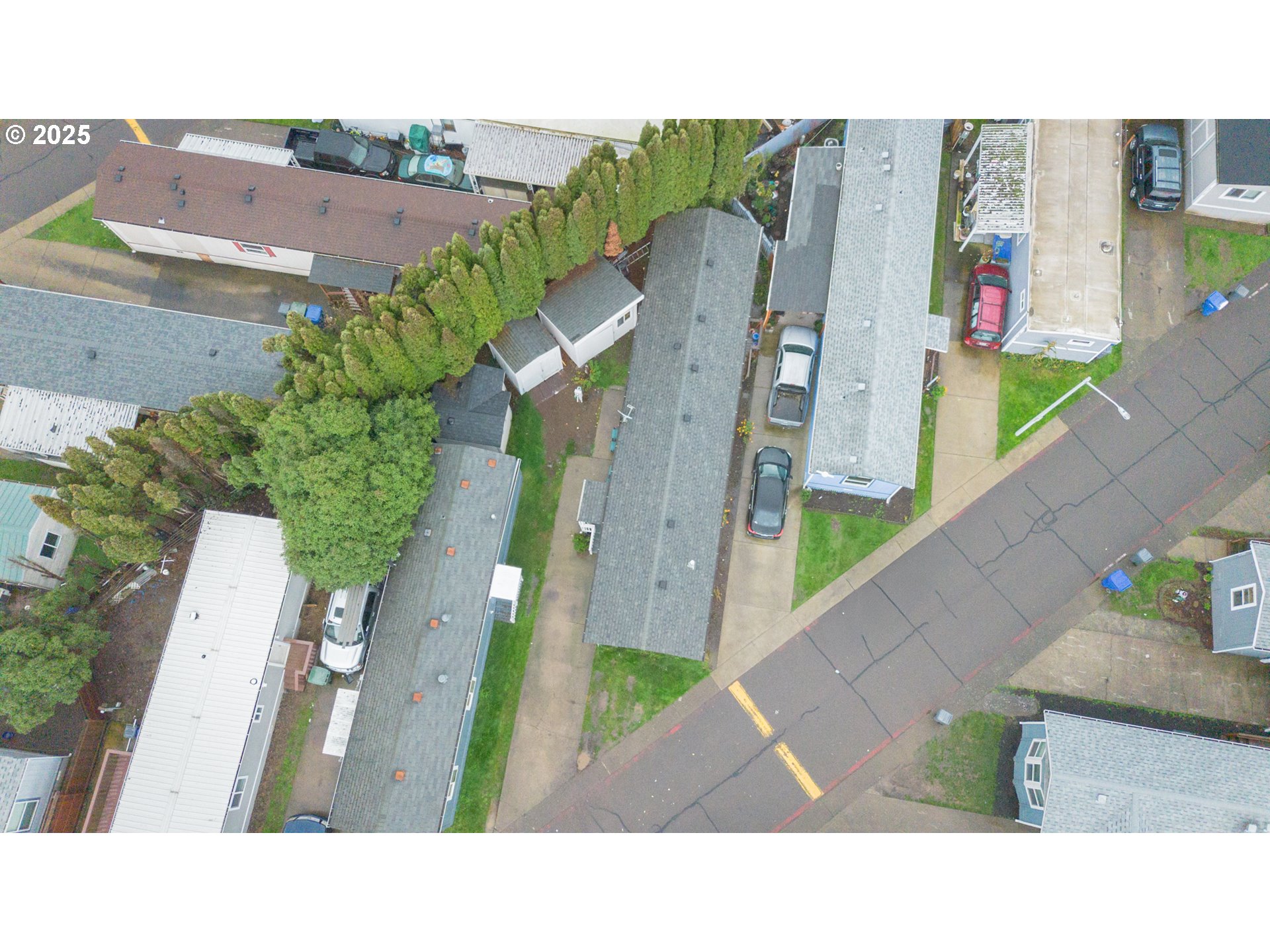 2012 Kennedy Circle Northeast, Unit 10 Keizer, OR 97303 - Photo 20 of 21 a black and white photo of a house