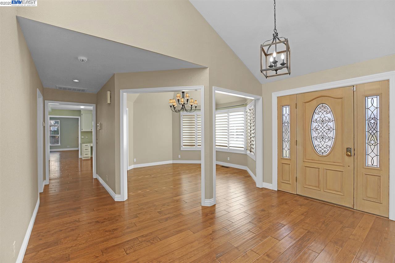 590 Regulus Road Livermore, CA 94550 - Photo 6 of 40 Gallery Image 6