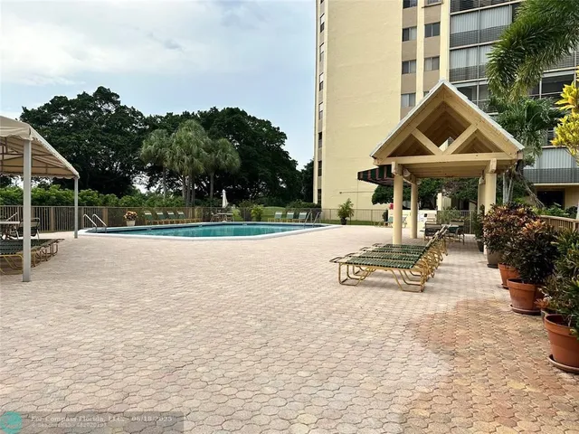 a view of outdoor space yard and patio