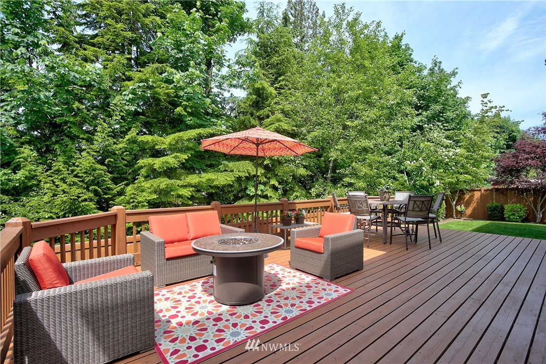 16867 164th Way Southeast Renton, WA 98058 - Photo 3 of 25 Gallery Image 3