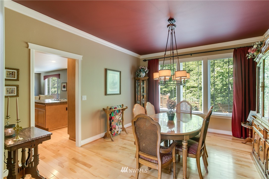 16867 164th Way Southeast Renton, WA 98058 - Photo 6 of 25 Gallery Image 6