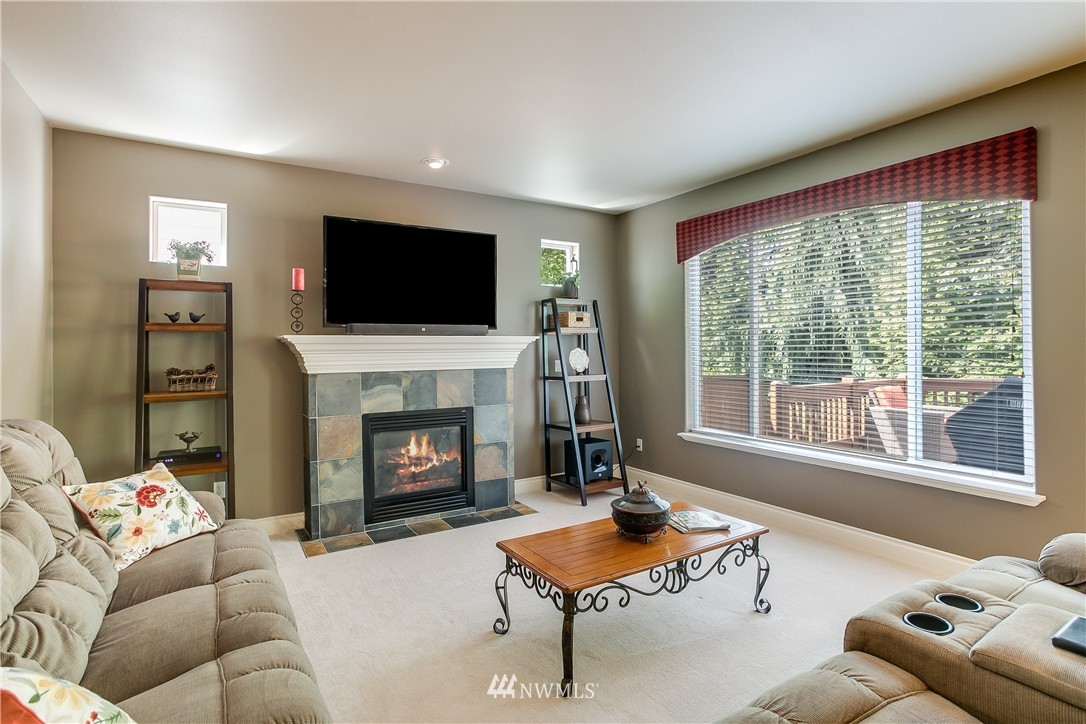 16867 164th Way Southeast Renton, WA 98058 - Photo 10 of 25 Gallery Image 10