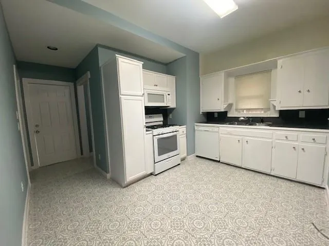 $1,500 | 1715 East Pecan Street, Sherman, TX 75090