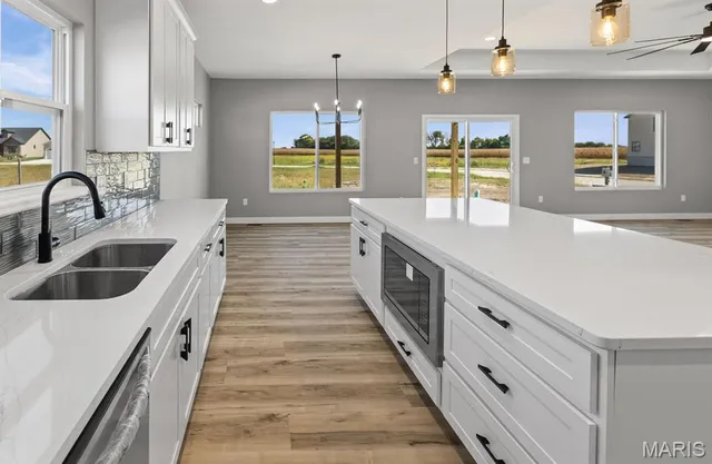 $639,900 | 7131 Savannah Drive, Glen Carbon, IL 62034