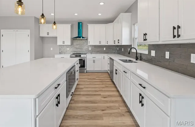 $639,900 | 7131 Savannah Drive, Glen Carbon, IL 62034