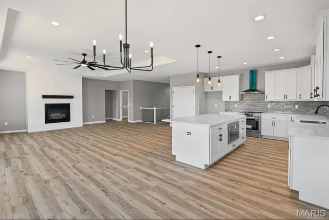 $639,900 | 7131 Savannah Drive, Glen Carbon, IL 62034