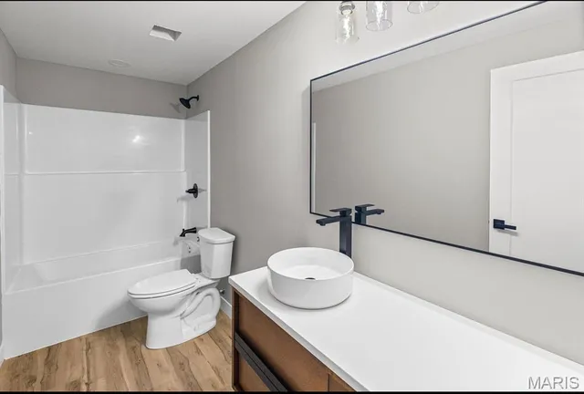 $639,900 | 7131 Savannah Drive, Glen Carbon, IL 62034