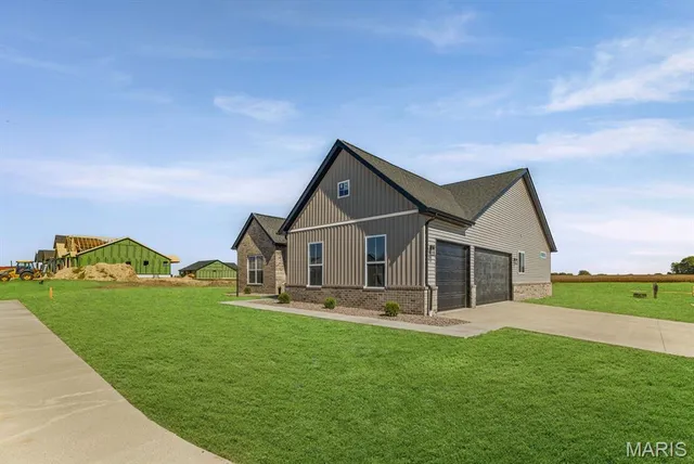 $639,900 | 7131 Savannah Drive, Glen Carbon, IL 62034