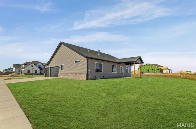 $639,900 | 7131 Savannah Drive, Glen Carbon, IL 62034
