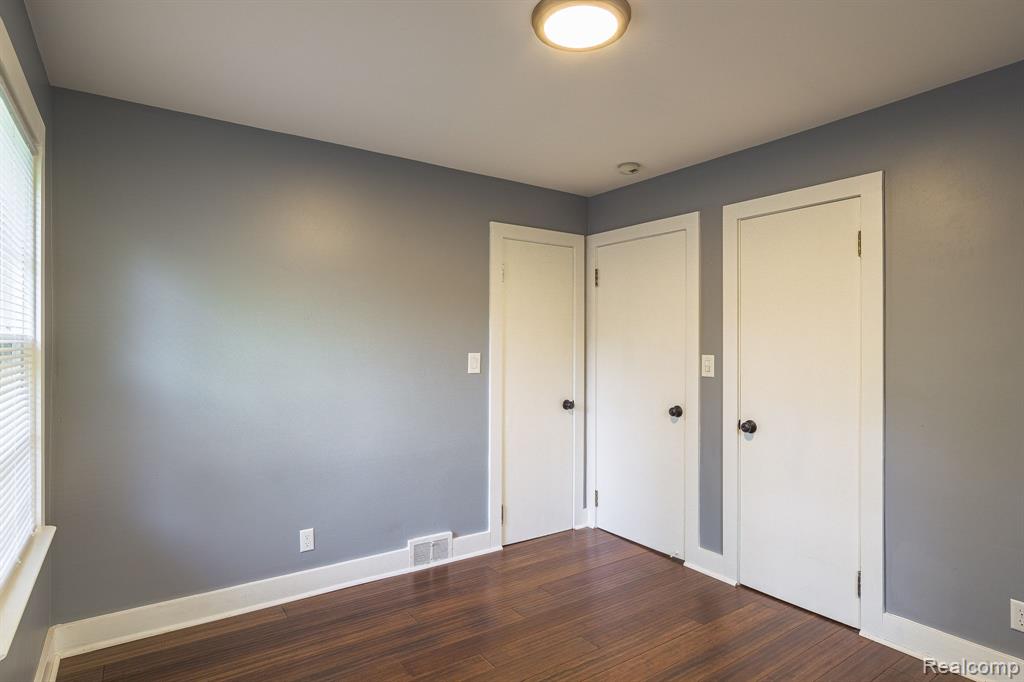 2281 Lancaster Road Bloomfield Hills, MI 48302 - Photo 20 of 37