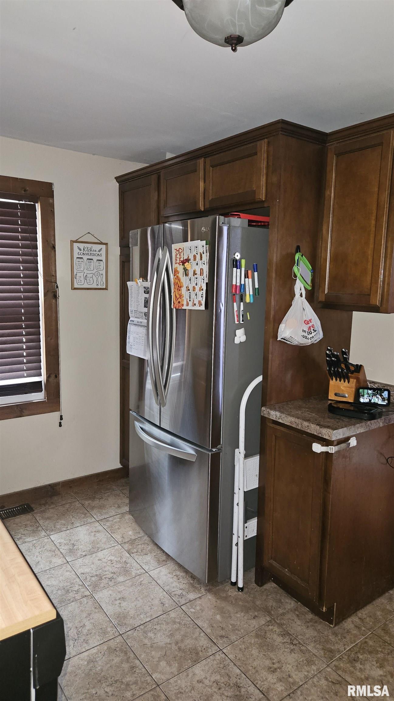 394 West Maple Street Canton, IL 61520 - Photo 10 of 32