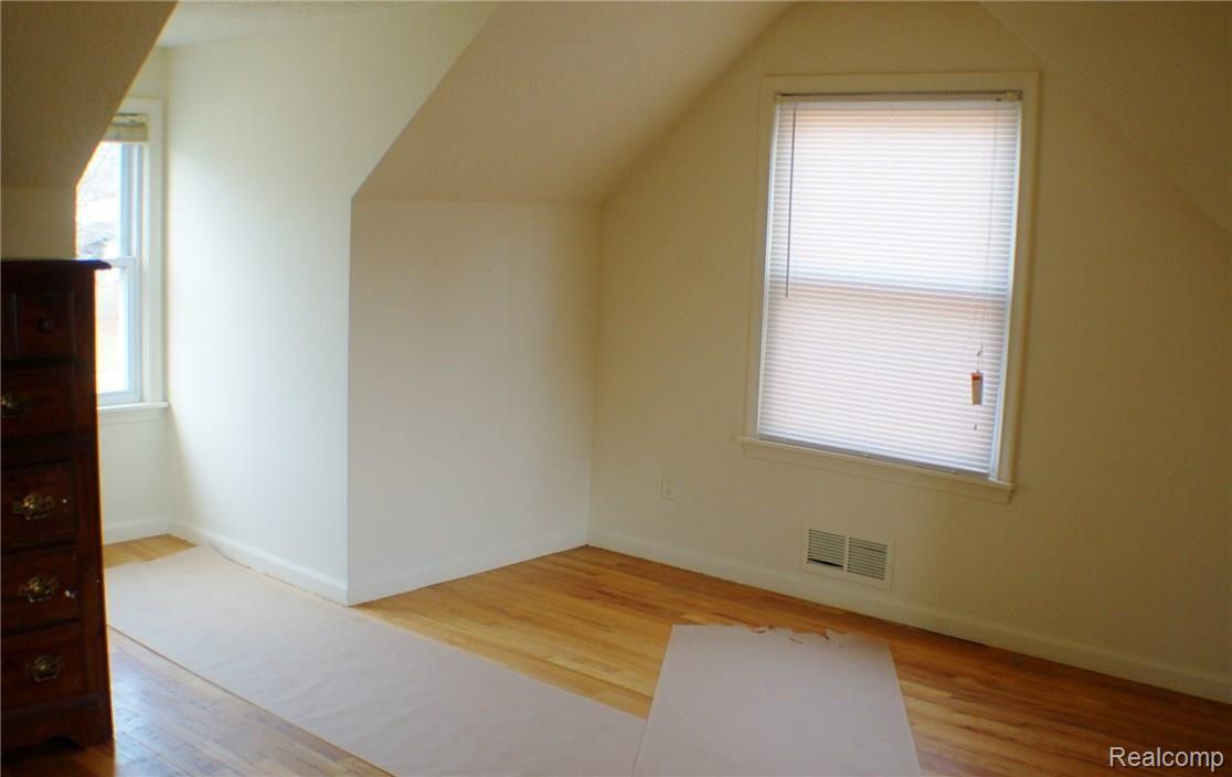 27 Chippewa Road Pontiac, MI 48341 - Photo 10 of 13 DSC_0004.JPG