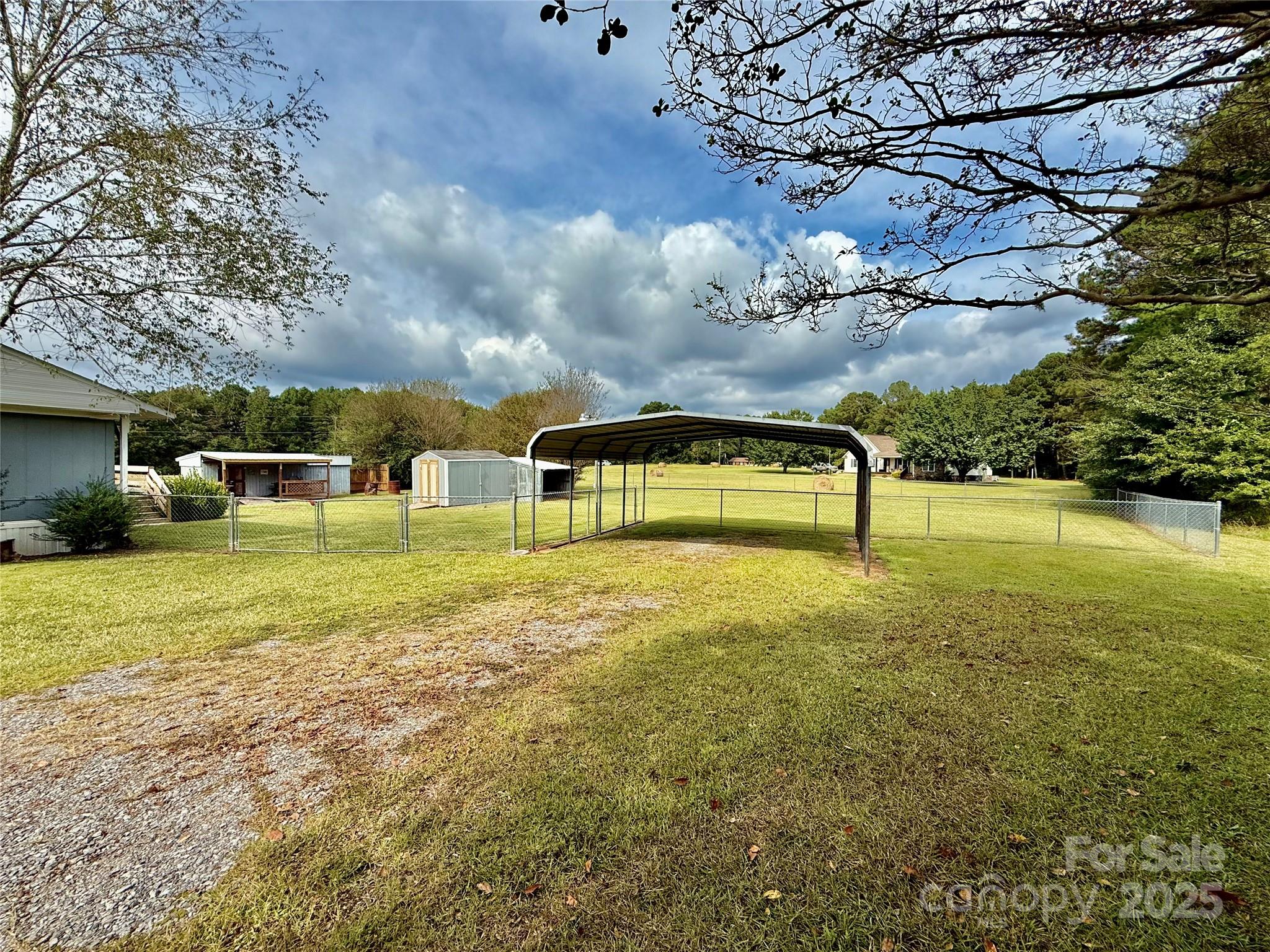 6191 Richburg Road Great Falls, SC 29055 - Photo 4 of 35