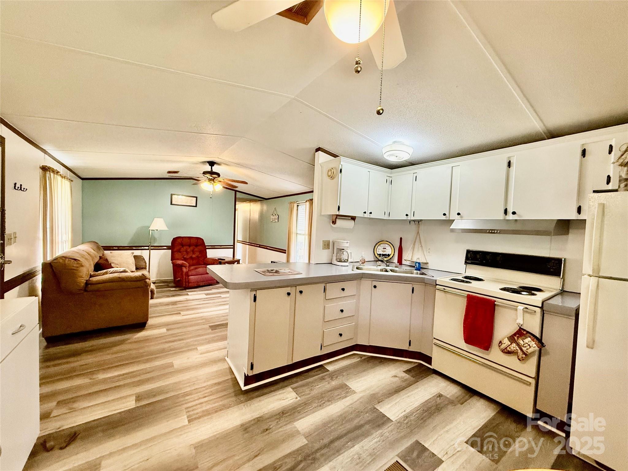 6191 Richburg Road Great Falls, SC 29055 - Photo 10 of 35