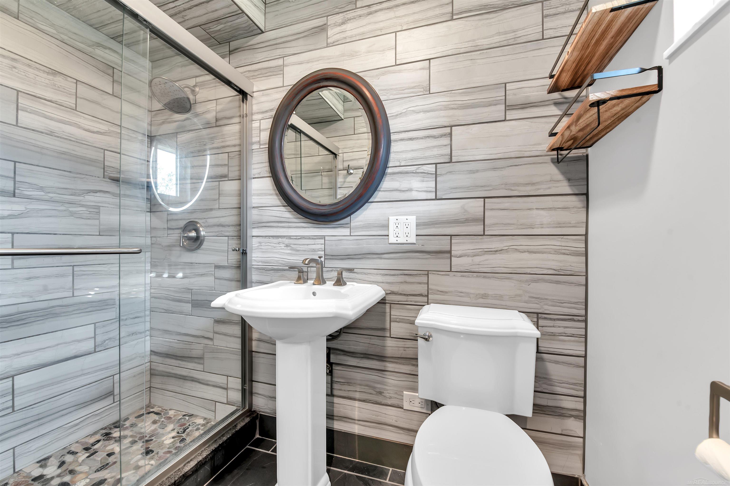 8300 Holcomb Road Clarkston, MI 48348 - Photo 13 of 33