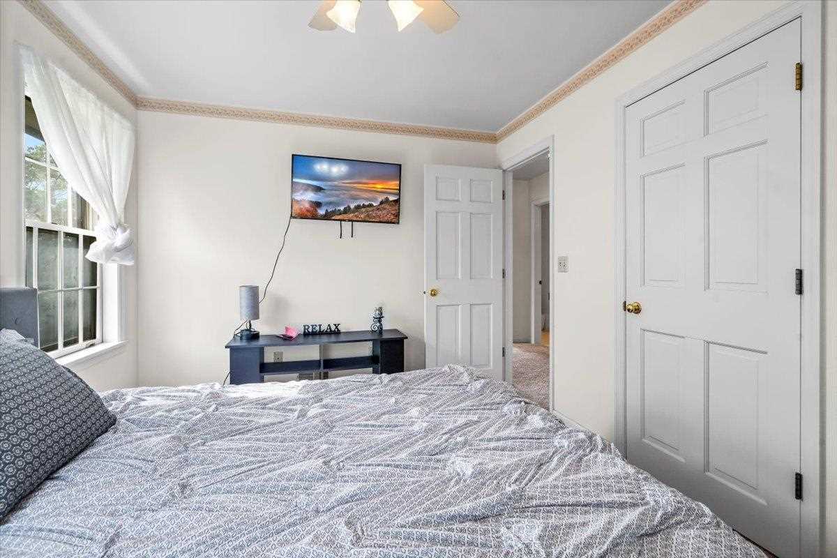 2928 Rustic Ridge Road Northeast Iowa City, IA 52240 - Photo 23 of 39 Gallery Image 23