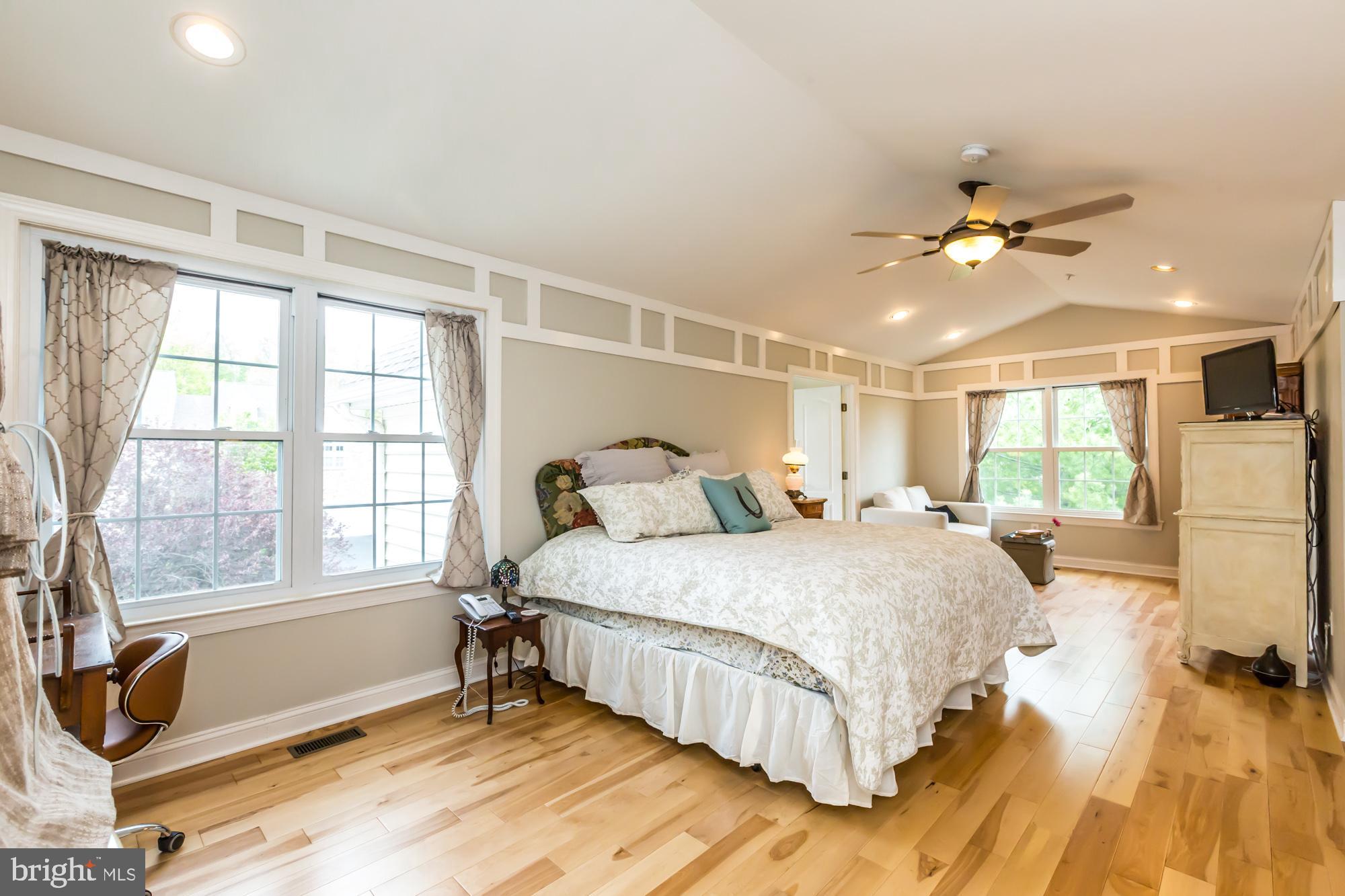 4553 Old Oak Road Doylestown, PA 18902 - Photo 18 of 32 Gallery Image 18