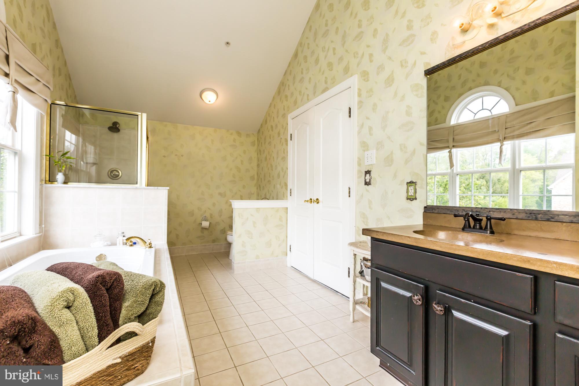 4553 Old Oak Road Doylestown, PA 18902 - Photo 22 of 32 Gallery Image 22