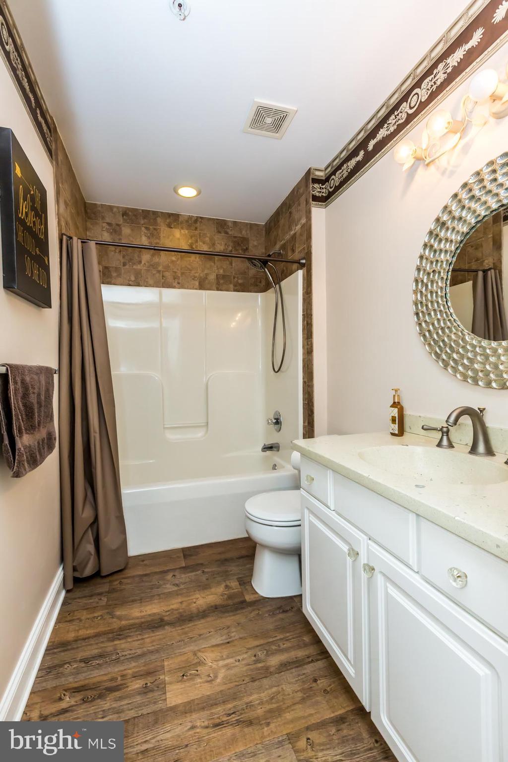 4553 Old Oak Road Doylestown, PA 18902 - Photo 26 of 32 Gallery Image 26