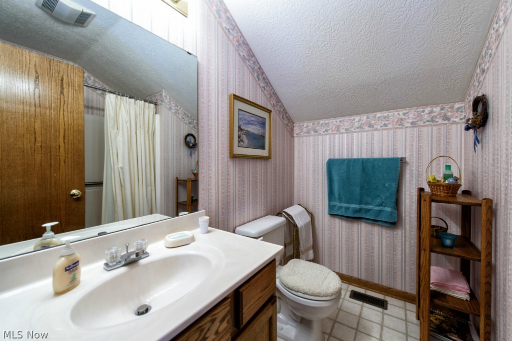 2411 Charing Cross Road Northwest Canton, OH 44708 - Photo 16 of 21 Gallery Image 16