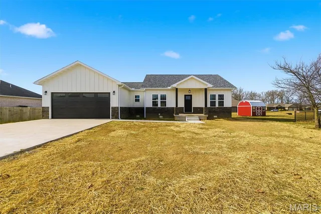 $260,000 | 2707 Mayfield Drive, Mountain Grove, MO 65711