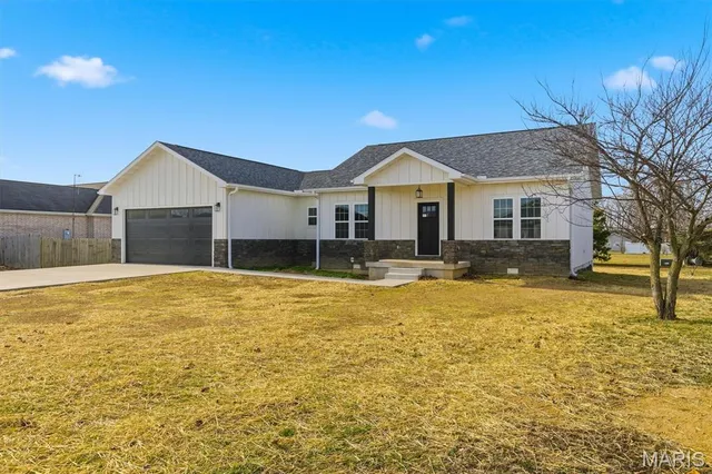 $260,000 | 2707 Mayfield Drive, Mountain Grove, MO 65711