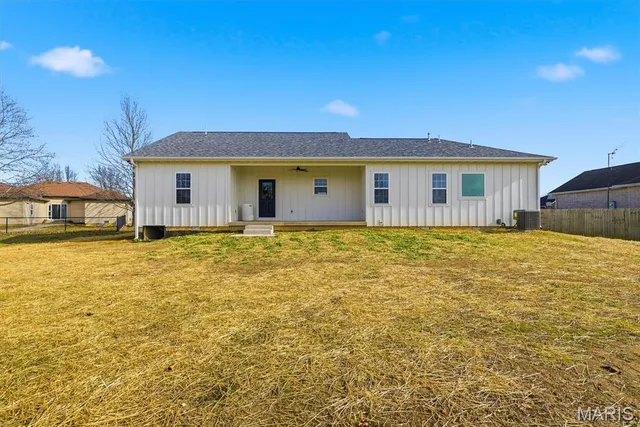 $260,000 | 2707 Mayfield Drive, Mountain Grove, MO 65711