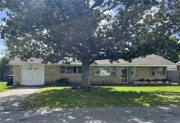 $229,900 | 1125 West Drive, Westwego, LA 70094
