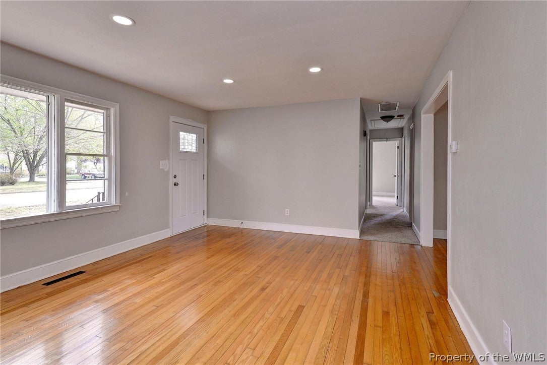 35 Rutledge Road Newport News, VA 23601 - Photo 10 of 24 Gallery Image 10