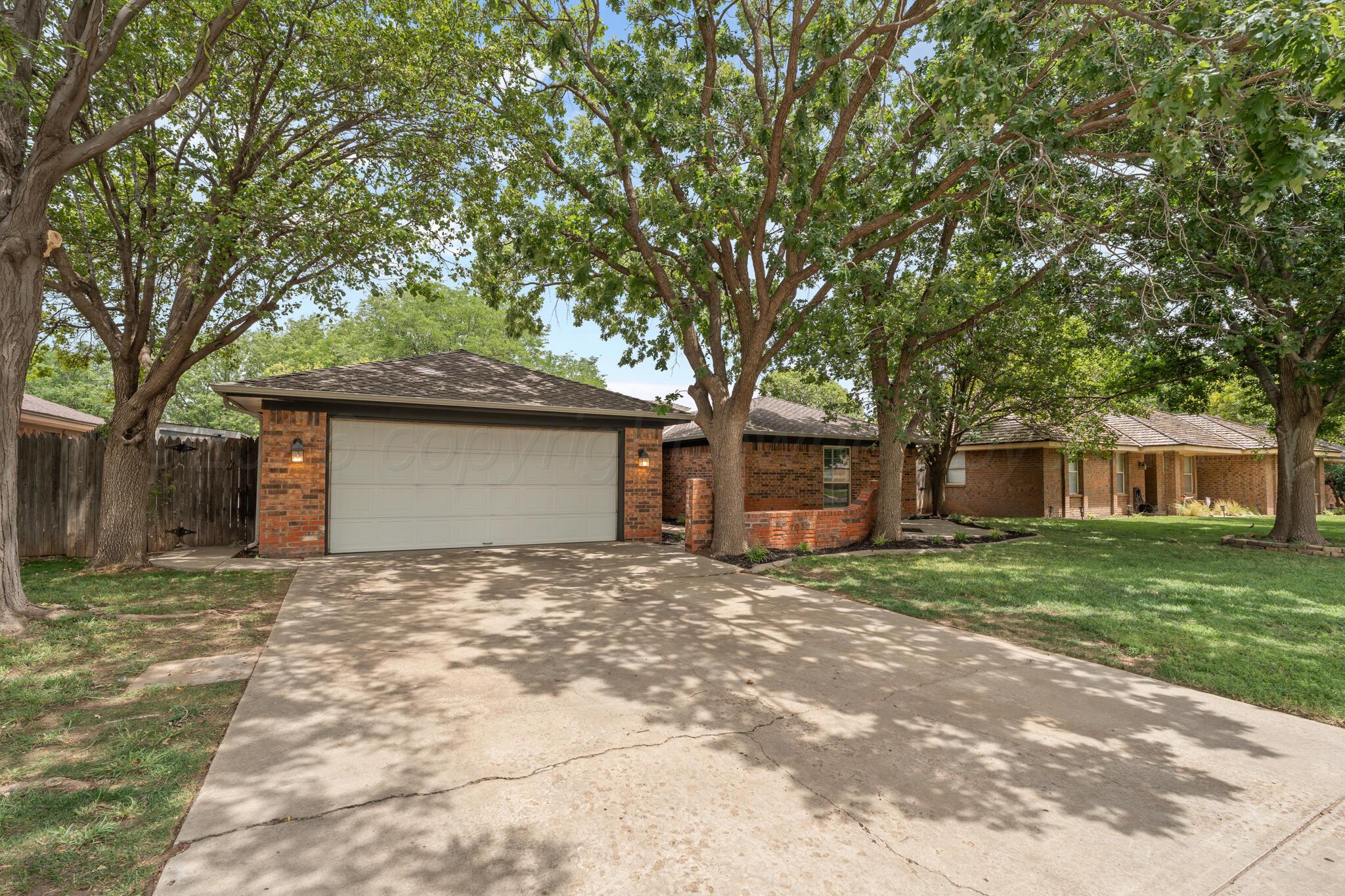 7012 Old Kent Road Amarillo, TX 79109 - Photo 3 of 30 1