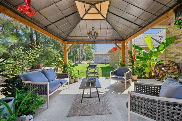 $410,000 | 246 Mack Lane, Madisonville, LA 70447