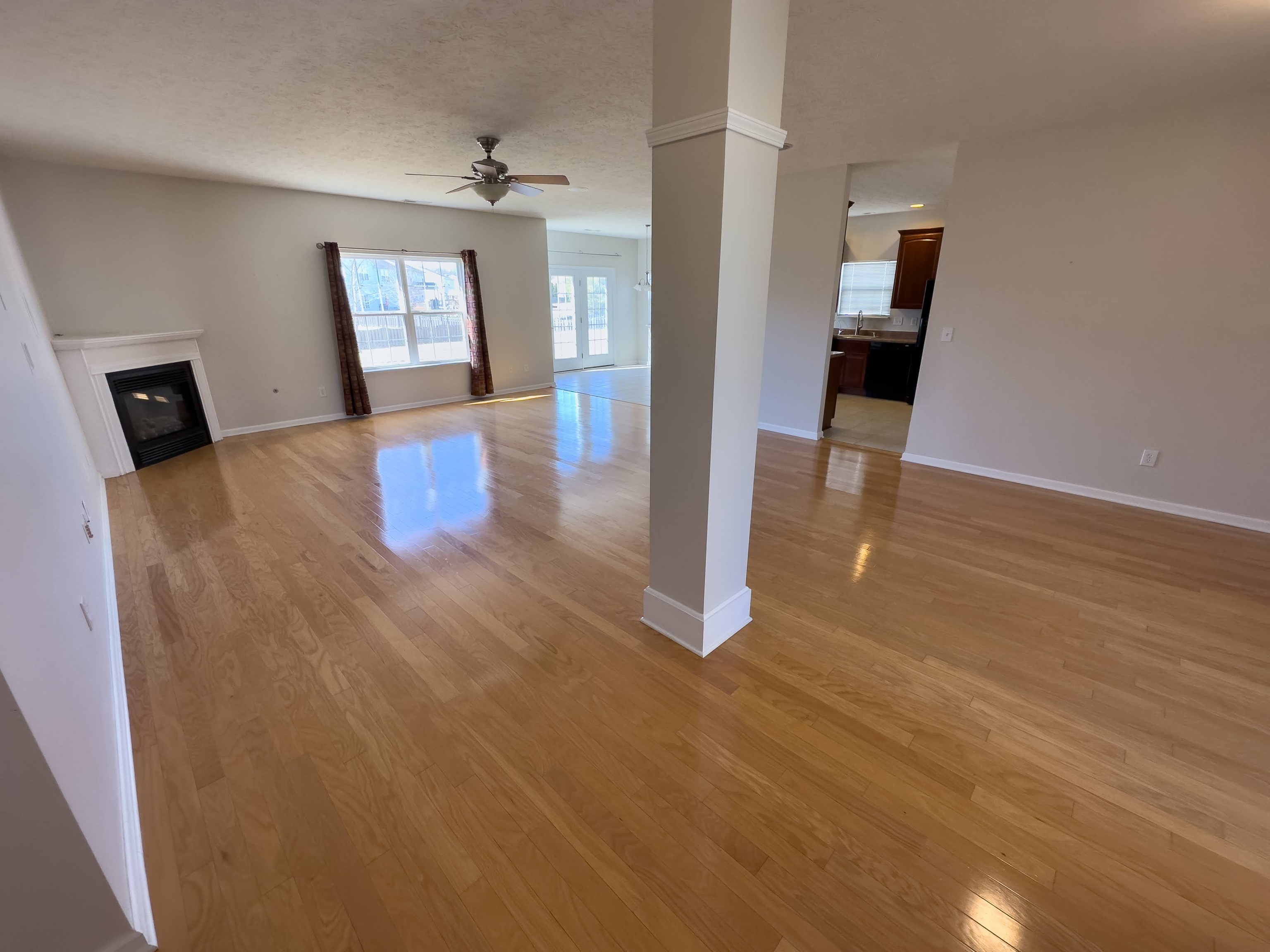 12972 Broncos Drive Fishers, IN 46037 - Photo 11 of 49