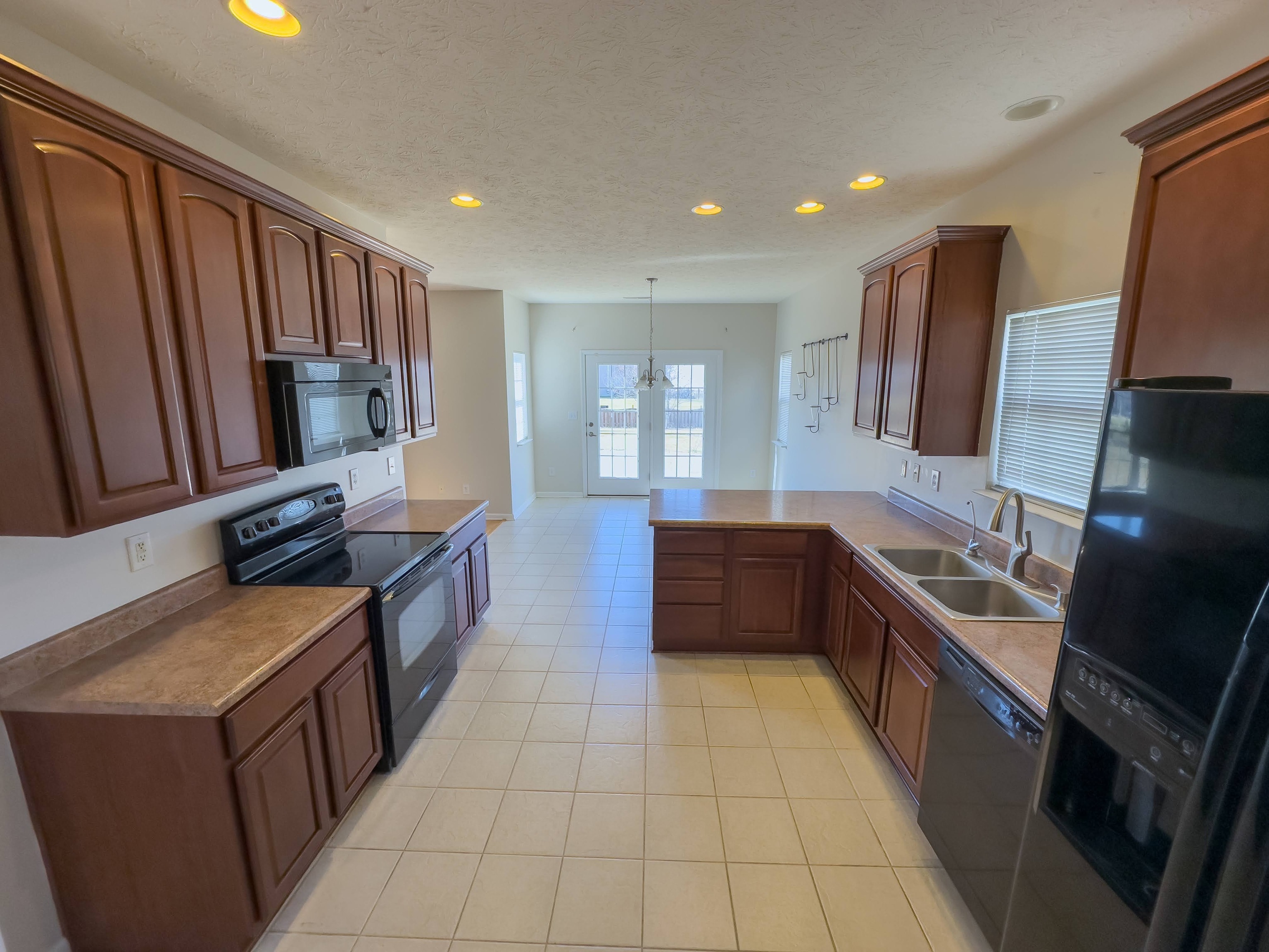 12972 Broncos Drive Fishers, IN 46037 - Photo 13 of 49